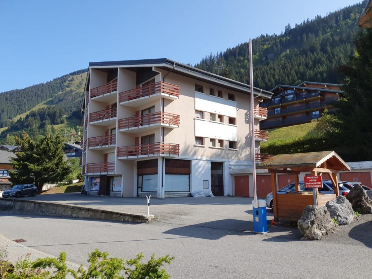 Les Ambrunes Châtel Exterior foto